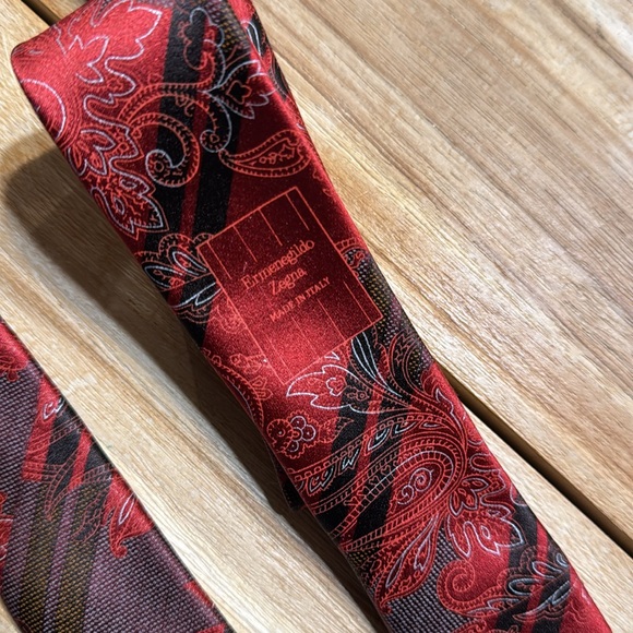 Red Silk Zegna Necktie - Picture 3 of 3